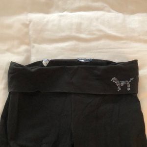 Pink yoga pants size med. beautiful sequins.